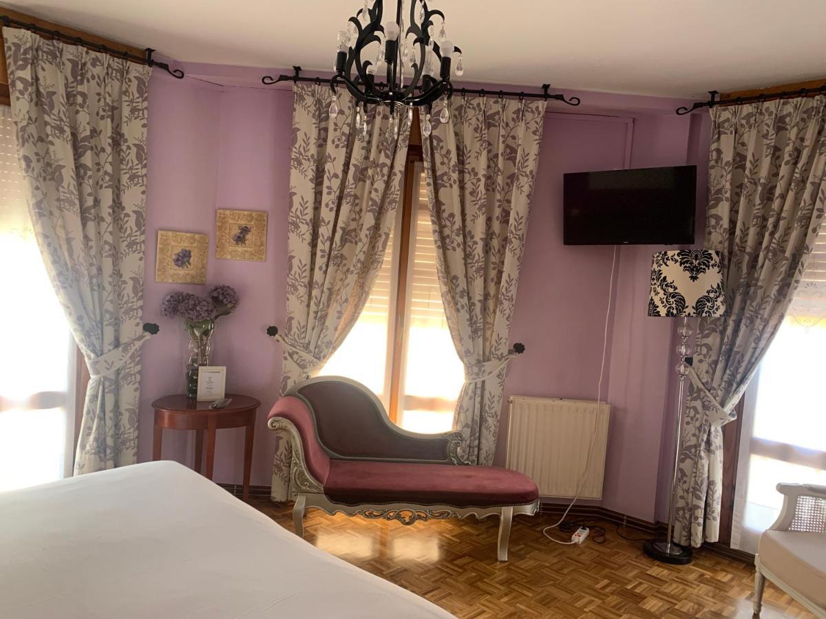 Hostal Docar Lerma Exterior photo
